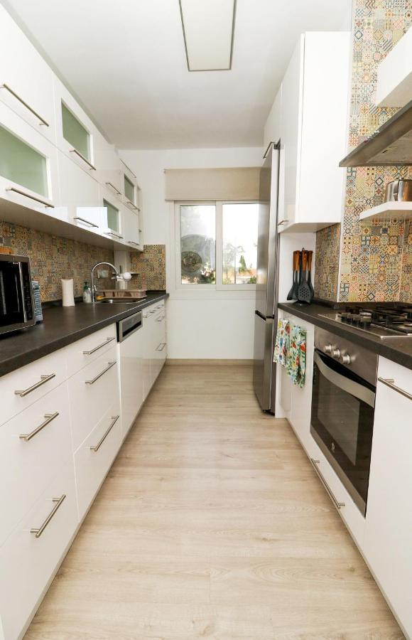 Family Apartment Walking Distance To The Sea And All Amenities Sitio de Calahonda Ngoại thất bức ảnh
